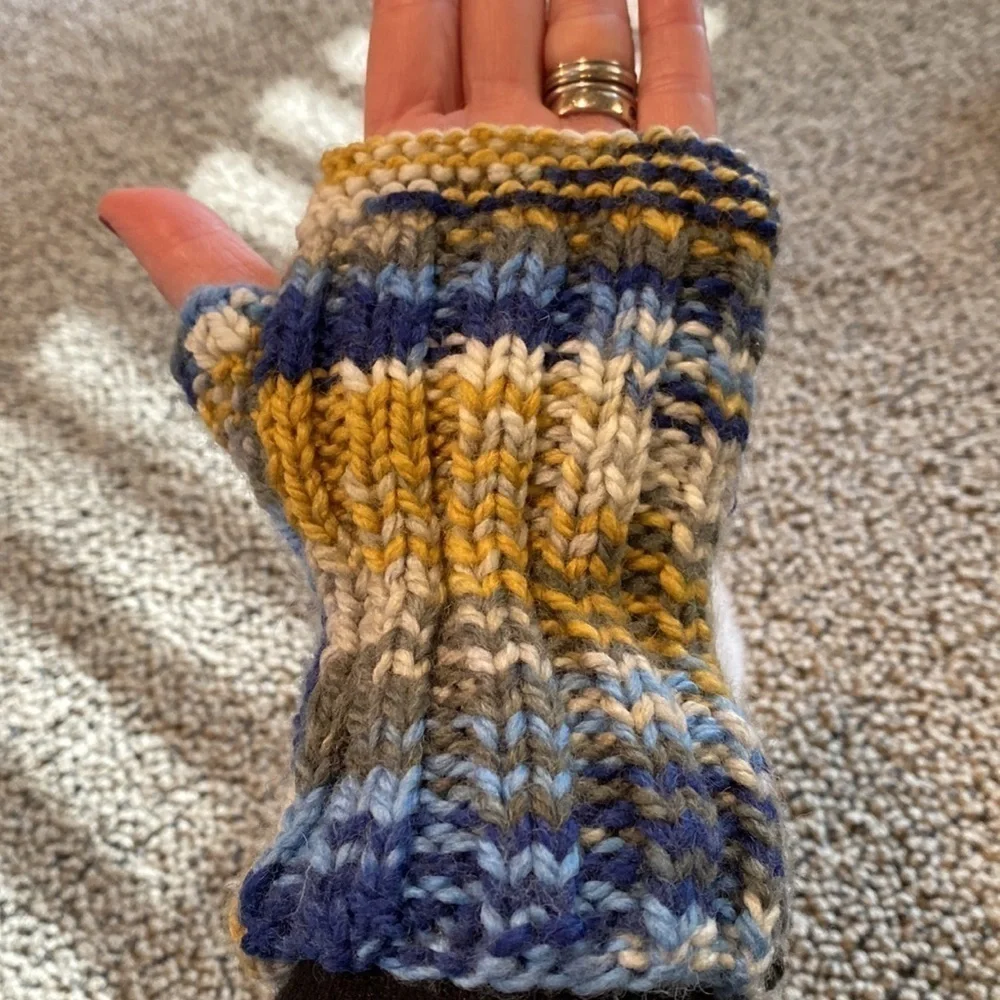 NWOT Fingerless Gloves with Faux Fur White Pom Poms